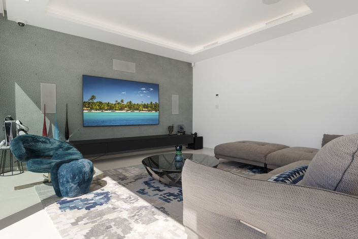 Image No.21-6 Bed Property for sale