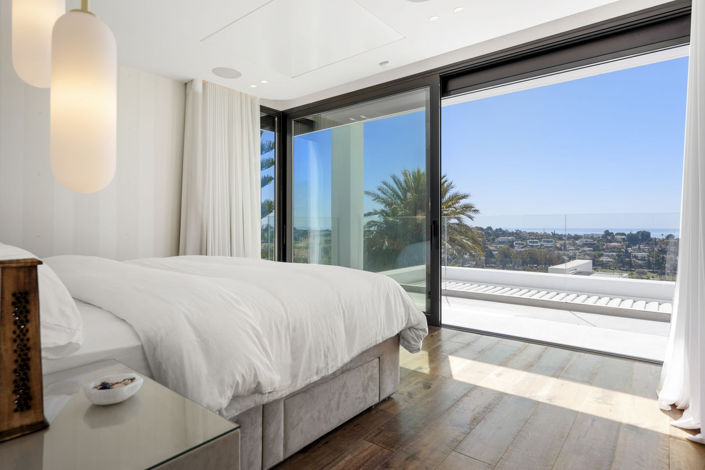 Image No.35-6 Bed Property for sale