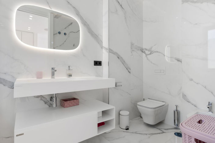 Image No.46-6 Bed Property for sale