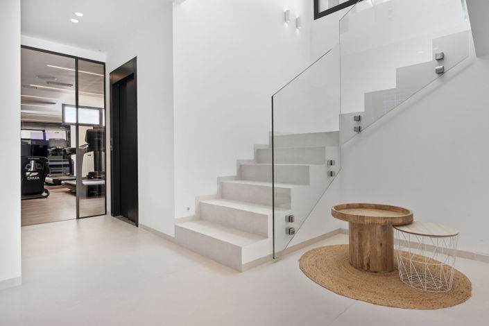 Image No.48-6 Bed Property for sale