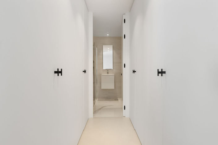 Image No.49-6 Bed Property for sale