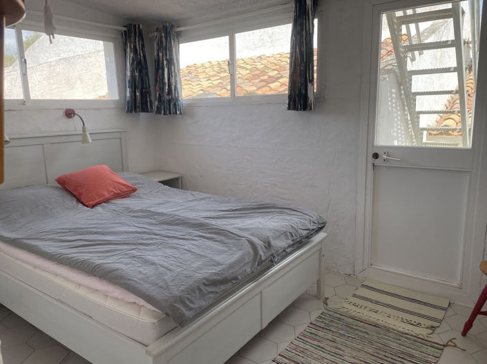 Image No.14-2 Bed Property for sale