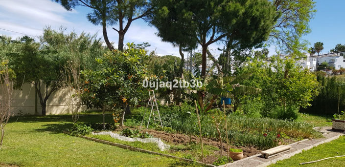 Image No.21-5 Bed Property for sale