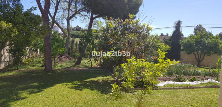 Image No.23-5 Bed Property for sale