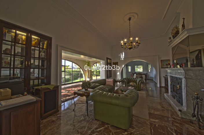 Image No.3-5 Bed Property for sale