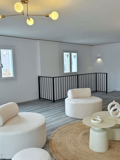 Image No.9-5 Bed Property for sale