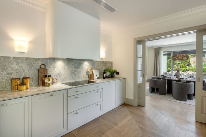 Image No.38-5 Bed Property for sale