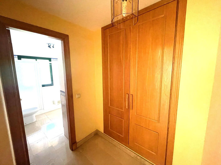 Image No.10-3 Bed Property for sale