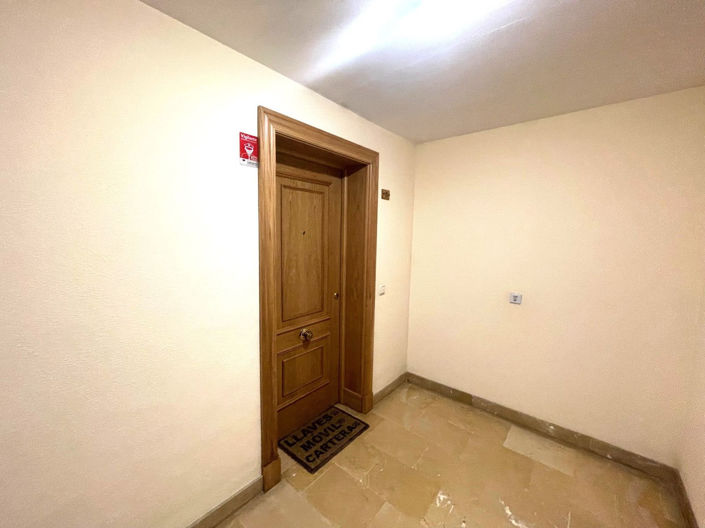 Image No.17-3 Bed Property for sale