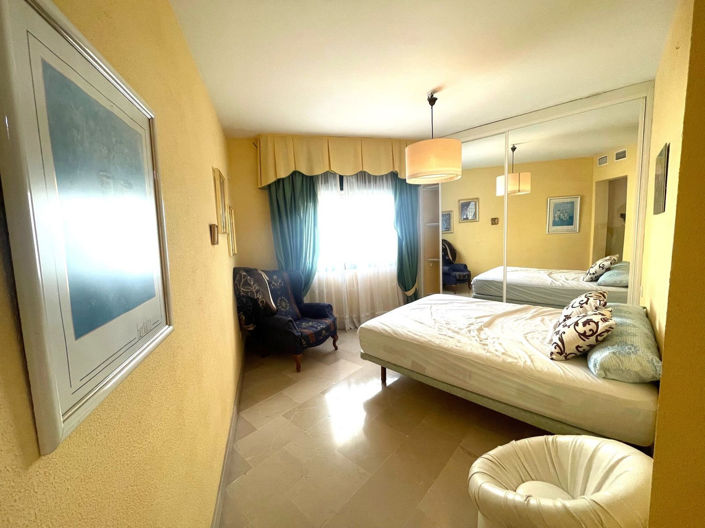 Image No.8-3 Bed Property for sale