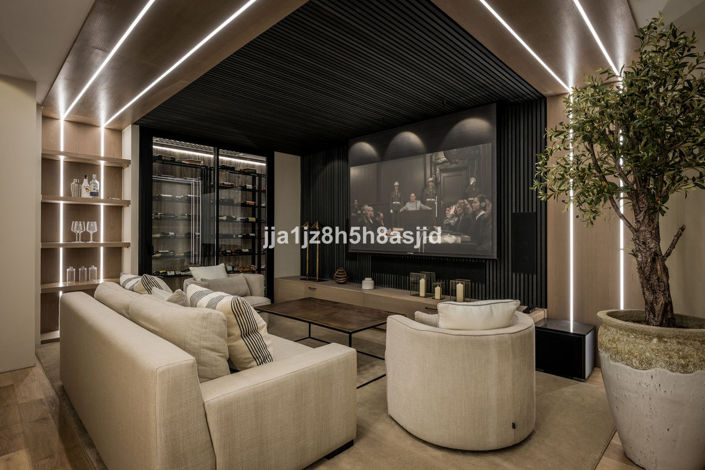 Image No.26-4 Bed Property for sale