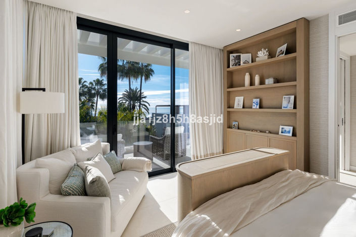 Image No.36-4 Bed Property for sale