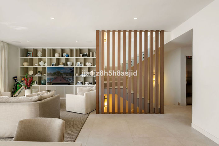 Image No.8-4 Bed Property for sale