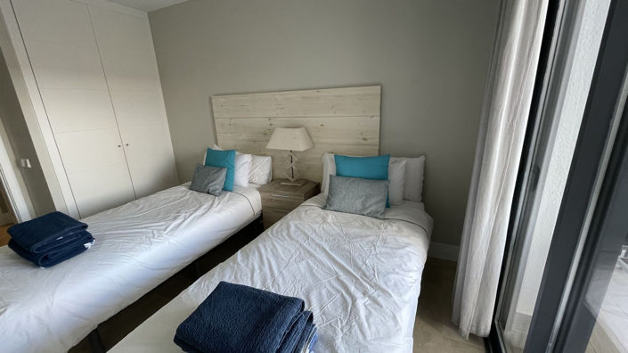 Image No.12-2 Bed Property for sale