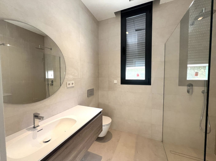 Image No.8-Propriété de 5 chambres à vendre à Estepona