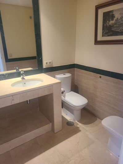 Image No.18-2 Bed Property for sale