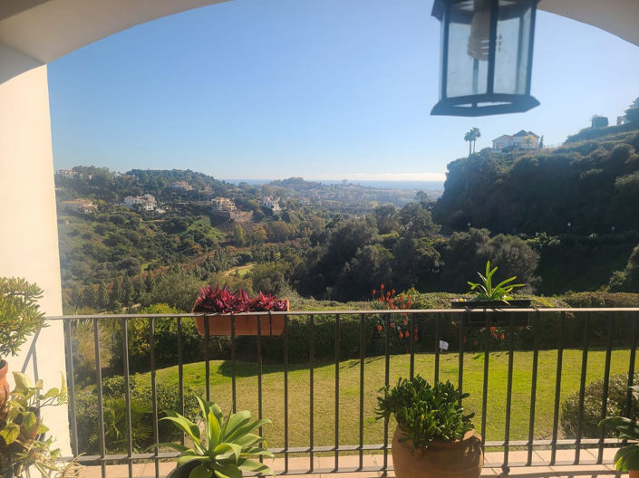 Image No.32-2 Bed Property for sale