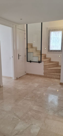 Image No.8-3 Bed Property for sale