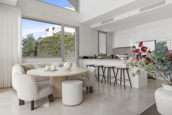 Image No.2-3 Bed Property for sale