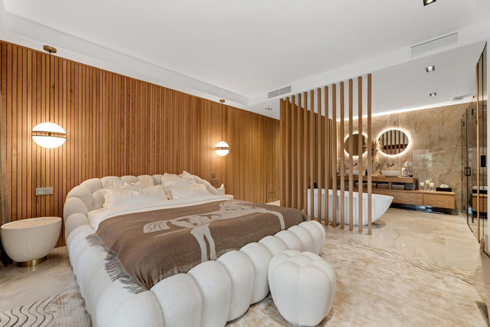 Image No.19-3 Bed Property for sale