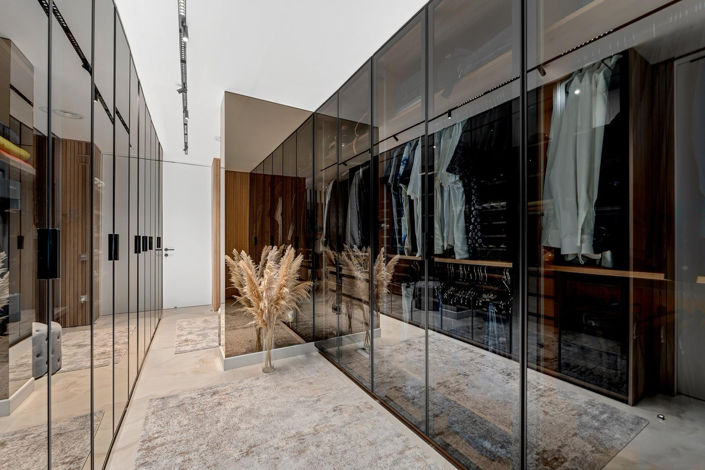 Image No.22-3 Bed Property for sale