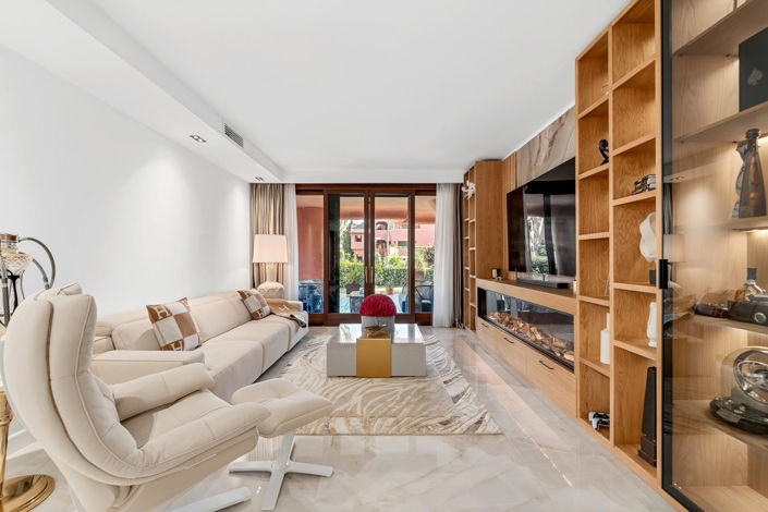 Image No.9-3 Bed Property for sale