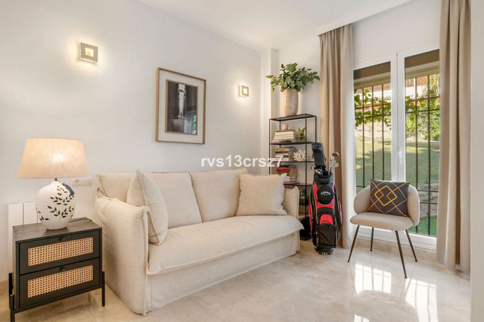Image No.18-3 Bed Property for sale