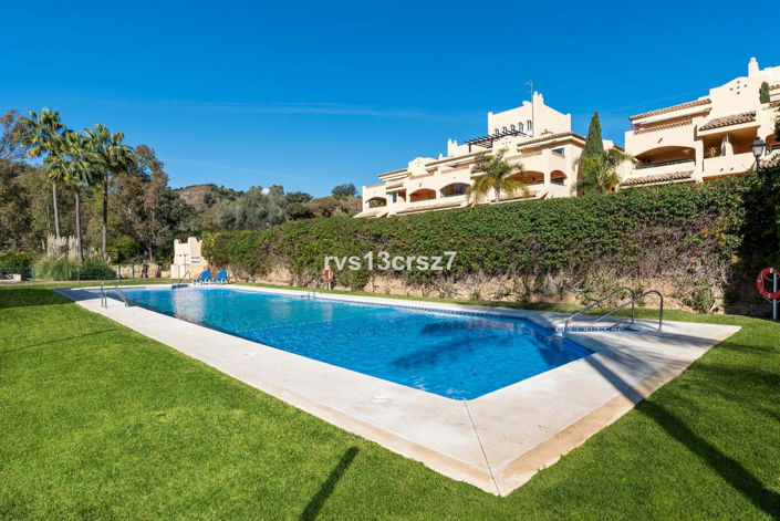 Image No.24-3 Bed Property for sale