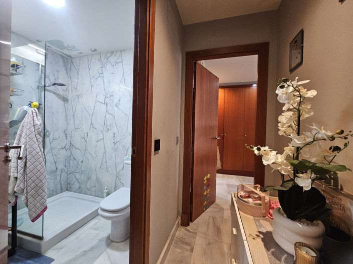 Image No.10-2 Bed Property for sale