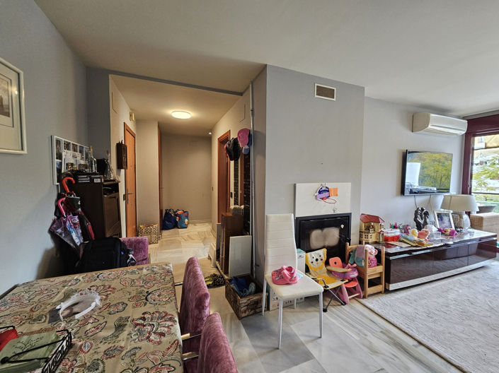 Image No.15-2 Bed Property for sale