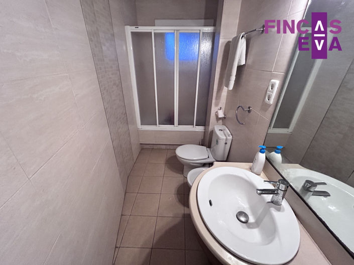 Image No.22-4 Bed Property for sale