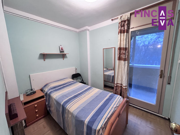 Image No.27-4 Bed Property for sale