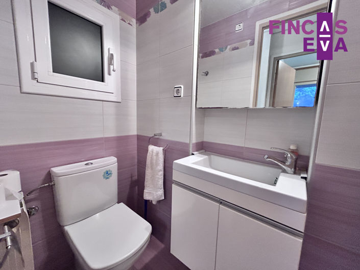 Image No.30-4 Bed Property for sale