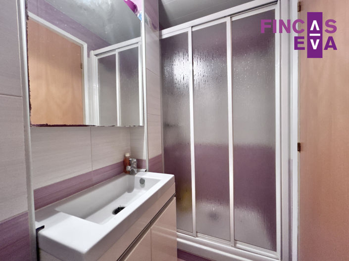 Image No.31-4 Bed Property for sale