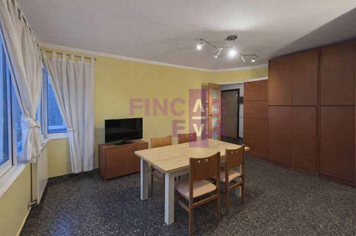 Image No.10-4 Bed Property for sale