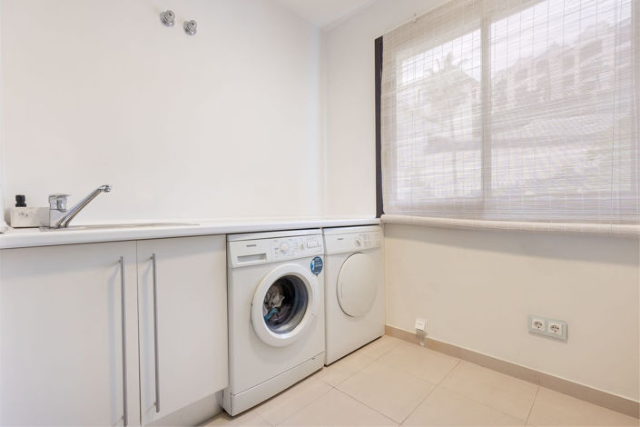 Image No.25-2 Bed Property for sale