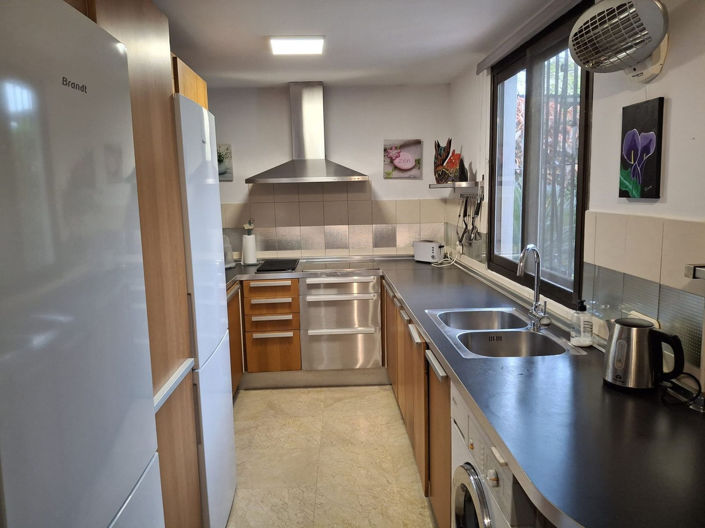 Image No.9-2 Bed Property for sale