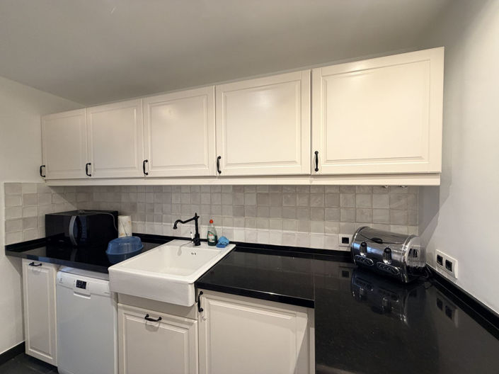 Image No.9-2 Bed Property for sale