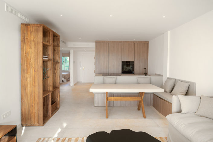 Image No.21-3 Bed Property for sale