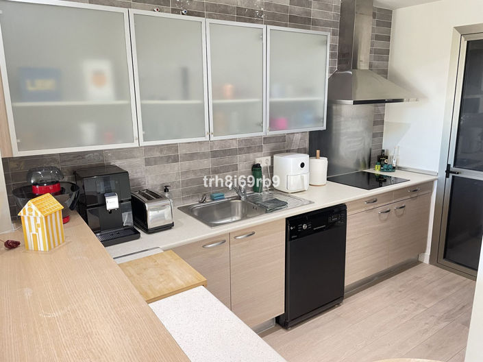 Image No.4-2 Bed Property for sale