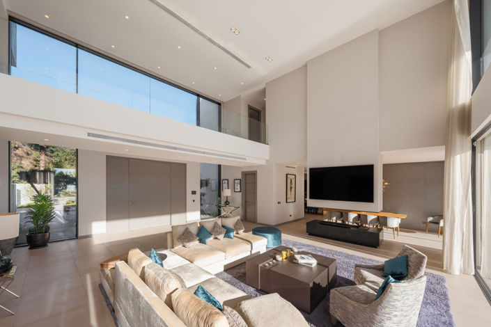 Image No.13-5 Bed Property for sale