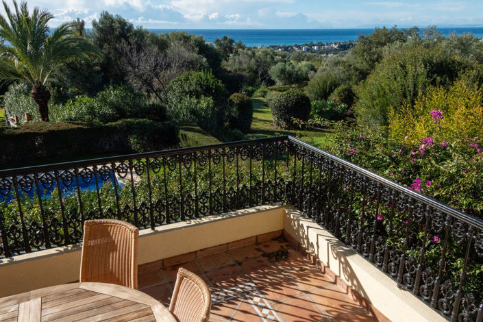 Image No.2-7 Bed Property for sale