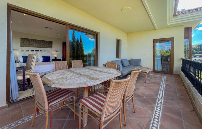 Image No.25-7 Bed Property for sale