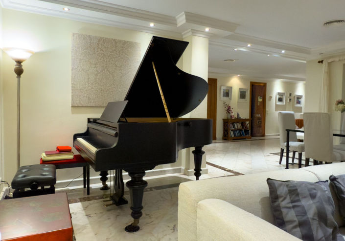 Image No.40-7 Bed Property for sale