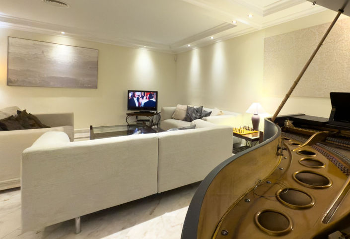 Image No.42-7 Bed Property for sale