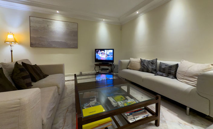 Image No.6-7 Bed Property for sale