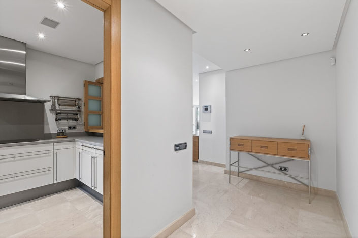 Image No.14-2 Bed Property for sale