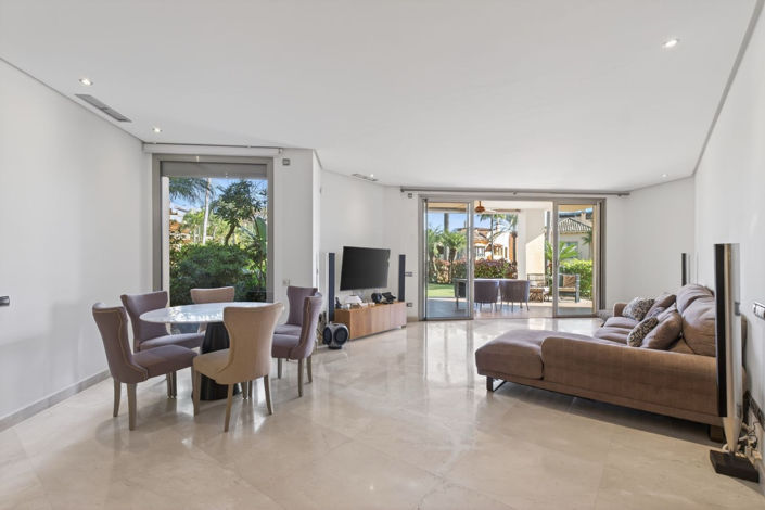 Image No.15-2 Bed Property for sale