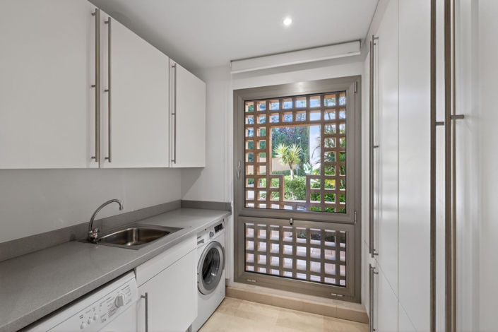 Image No.19-2 Bed Property for sale