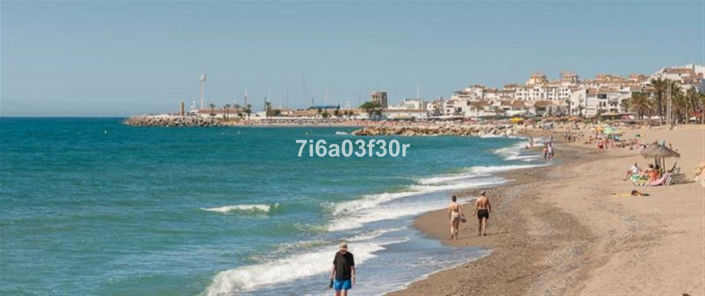 Image No.33-3 Bed Property for sale